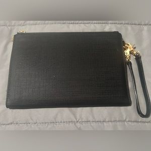 Dagne Dover Essentials Large Wristlet/Clutch
